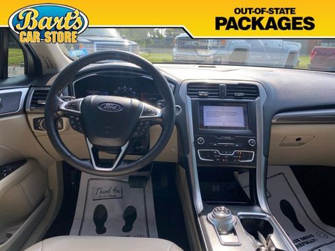 Used 2019 Ford Fusion SEL FWD image 21