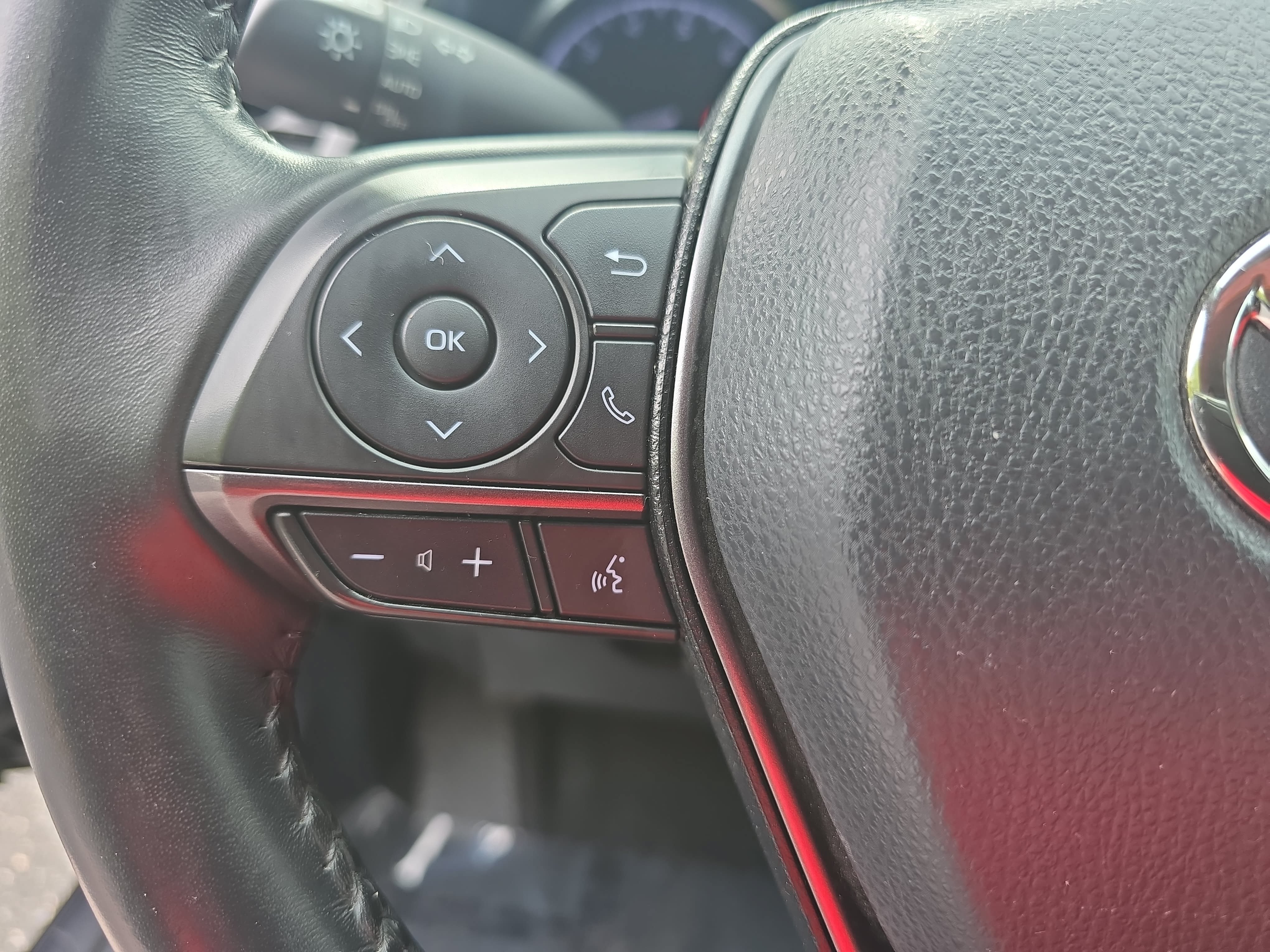 Used 2023 Toyota Camry SE FWD image 18