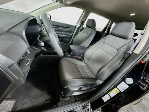 Used 2025 Honda CR-V LX image 12