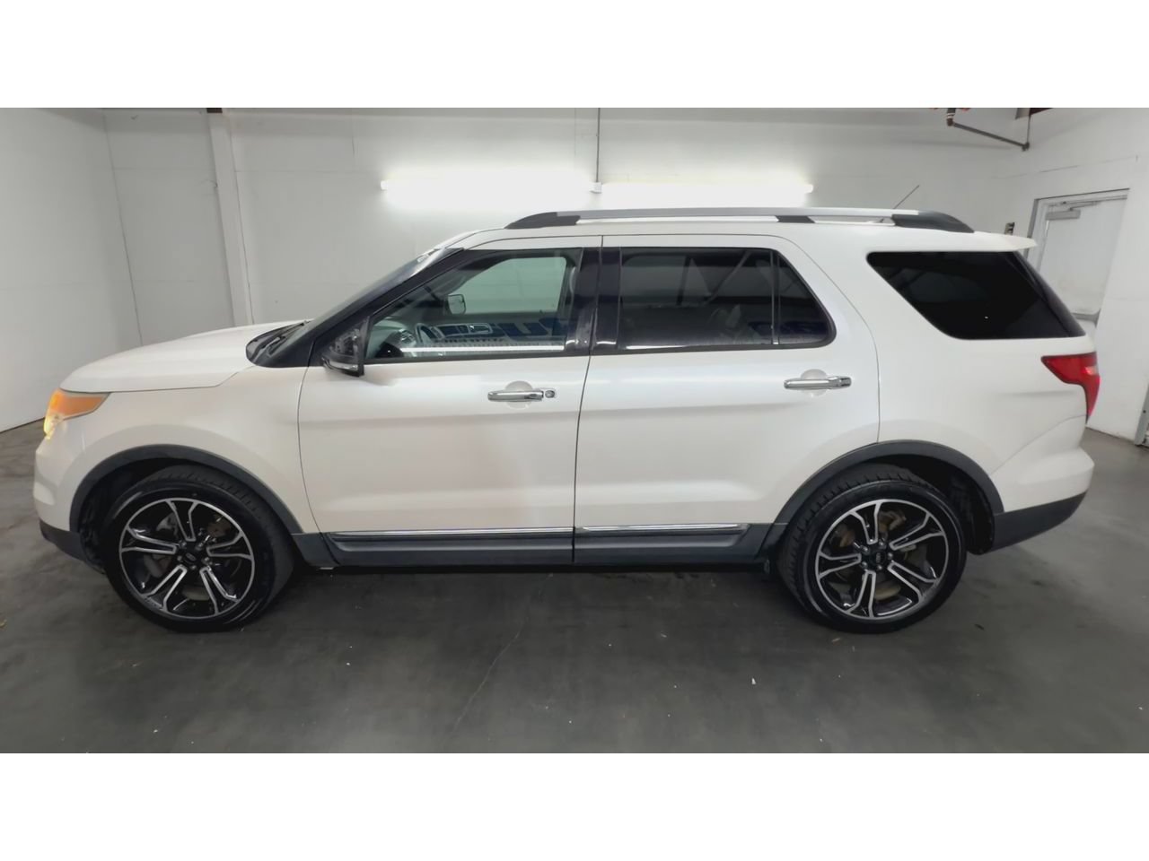 Used 2015 Ford Explorer Limited FWD image 5