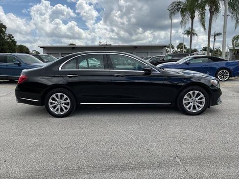 Used 2017 Mercedes-Benz E 300 4MATIC w/ Premium 1 Package image 6