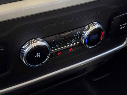 Used 2024 Ford Expedition Max Limited image 31