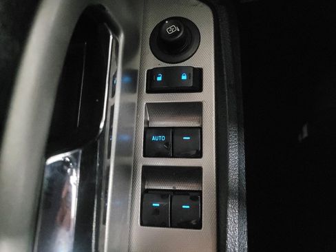 Used 2017 Ford Expedition XLT image 27