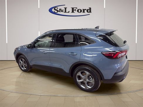 Used 2025 Ford Escape ST-Line image 5