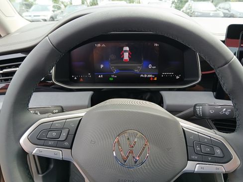 New 2026 Volkswagen Jetta SE FWD image 11