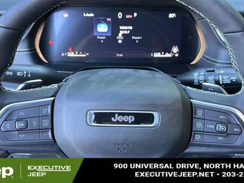 New 2025 Jeep Grand Cherokee Laredo X w/ Luxury Tech Group I image 12