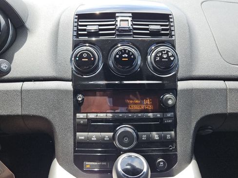 Used 2008 Saturn Sky RWD image 7