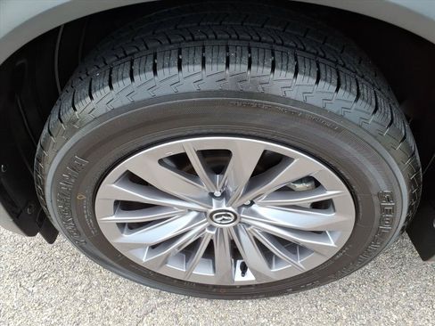 Used 2025 MAZDA CX-90 3.3 Turbo w/ Preferred Package AWD/4WD image 10