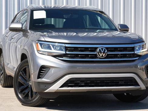 Used 2023 Volkswagen Atlas Cross Sport SE w/ Black Wheel Package image 2