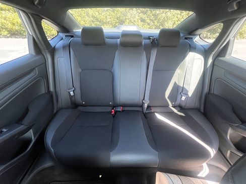 Used 2022 Honda Civic Sport image 28