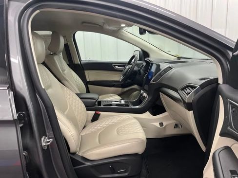 Used 2024 Ford Edge Titanium AWD/4WD image 10