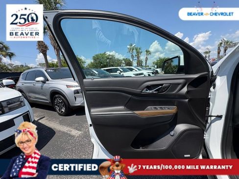 Used 2022 GMC Acadia SLE w/ Driver Convenience Package FWD image 30