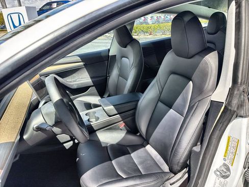 Used 2023 Tesla Model 3 Standard Range image 23
