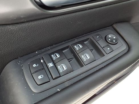 New 2026 Chrysler Pacifica Select w/ S Appearance Package AWD/4WD image 18