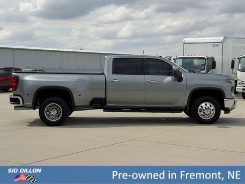 Certified 2025 Chevrolet Silverado 3500 LTZ w/ LTZ Convenience Package AWD/4WD image 3