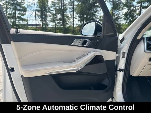 Used 2021 BMW X7 xDrive40i w/ Executive Package AWD/4WD image 12