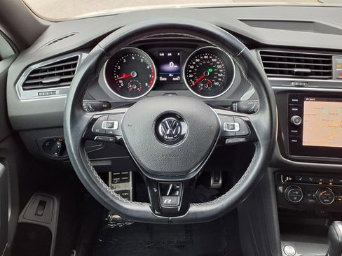 Used 2018 Volkswagen Tiguan SEL w/ R-Line Package AWD/4WD image 13