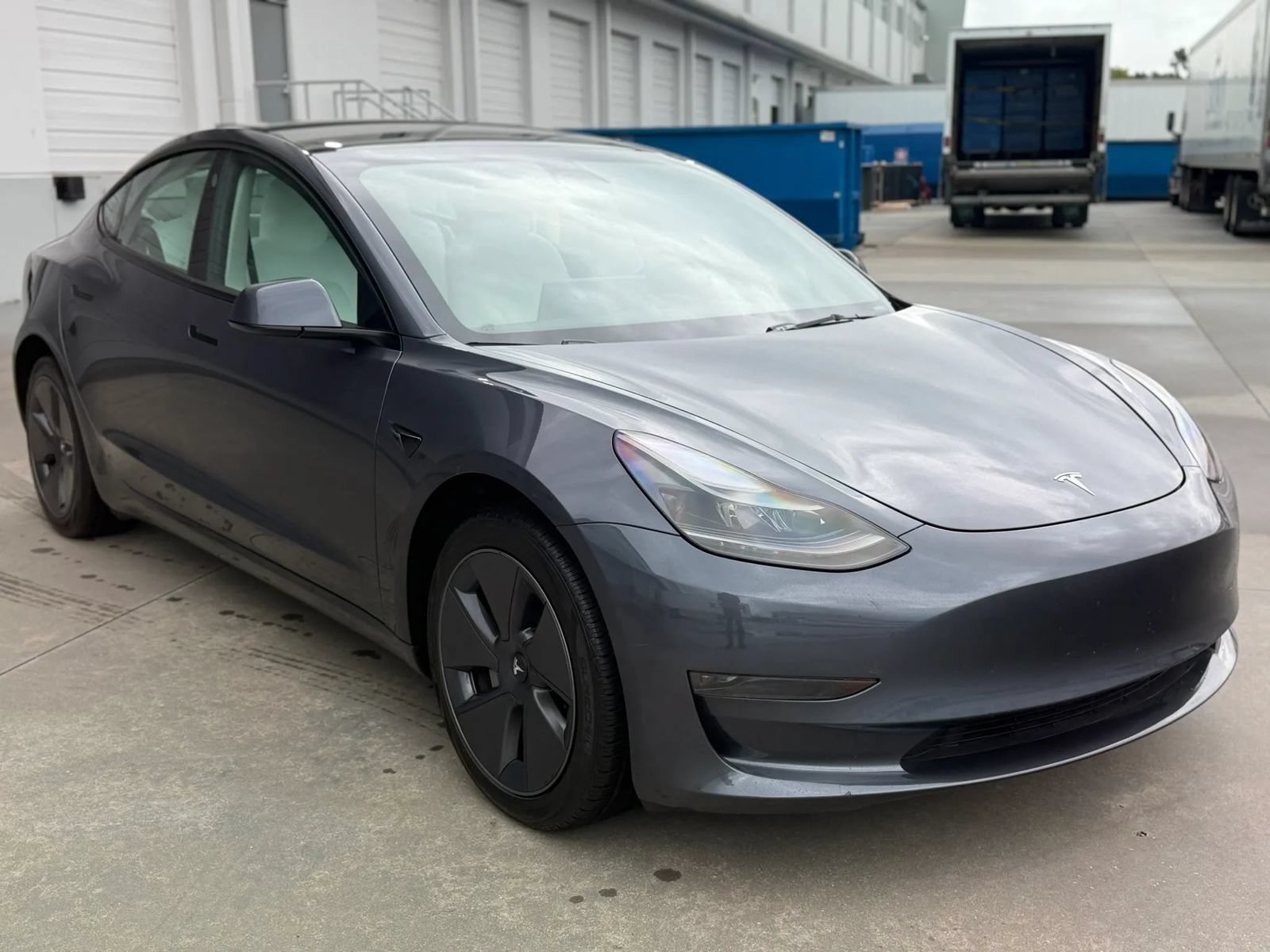 Used 2023 Tesla Model 3 Standard Range RWD image 4