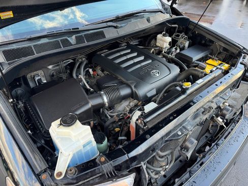 Used 2013 Toyota Tundra Limited image 24