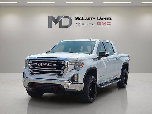 Used 2020 GMC Sierra 1500 SLT RWD image 2