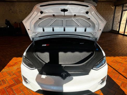 Used 2017 Tesla Model X 75D image 37