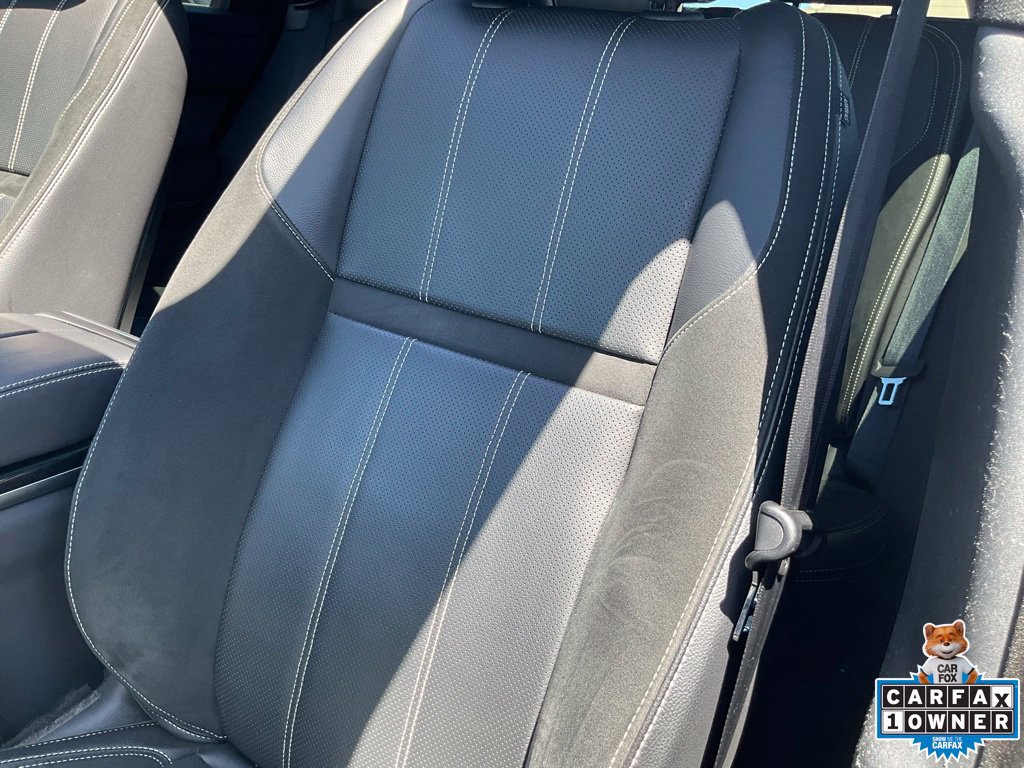 Used 2018 Land Rover Range Rover Velar R-Dynamic SE AWD/4WD image 17