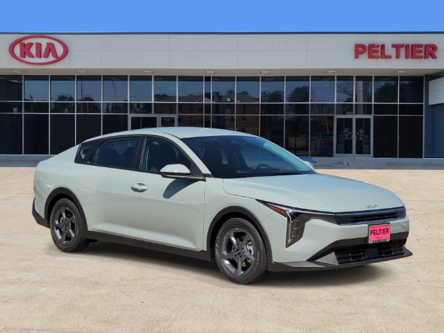 New 2026 Kia K4 FWD image 1
