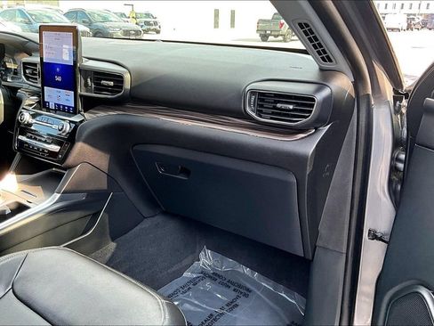 Certified 2023 Ford Explorer Limited w/ Limited Technology Package AWD/4WD image 15