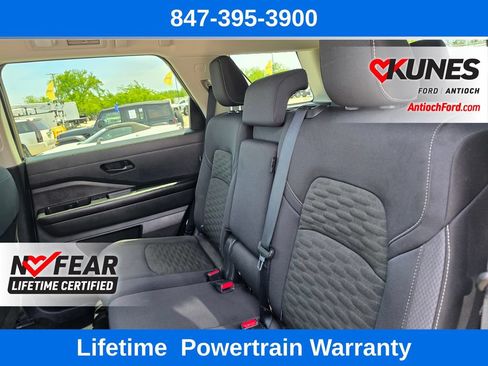Used 2025 Nissan Pathfinder SV FWD image 25