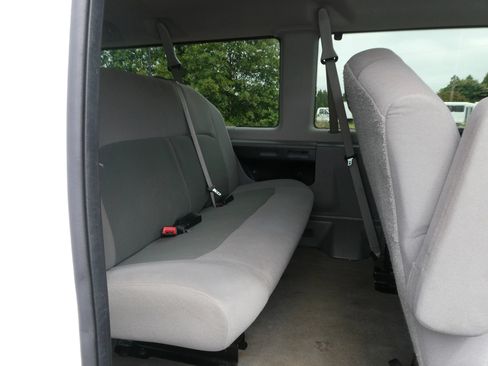 Used 2012 Ford E-350 and Econoline 350 XLT RWD image 27
