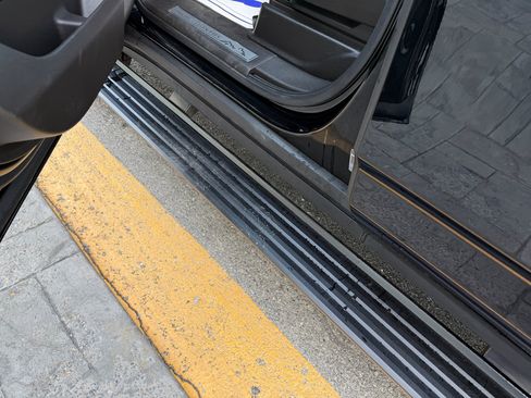 Used 2021 Chevrolet Tahoe High Country w/ Premium Package 2 image 12