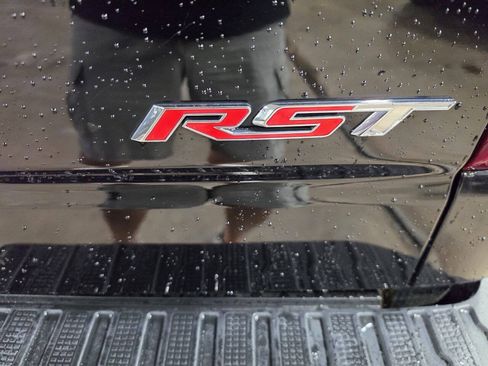 Used 2022 Chevrolet Silverado 1500 RST AWD/4WD image 13