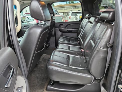 Used 2007 Chevrolet Avalanche LT w/ LT Preferred Equipment Group AWD/4WD image 11