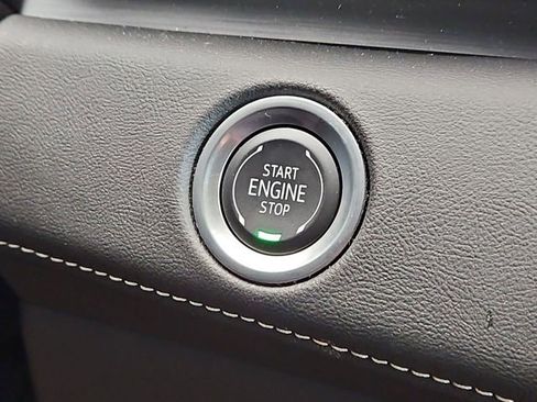 Certified 2024 Cadillac Escalade Premium Luxury w/ Performance Package image 22