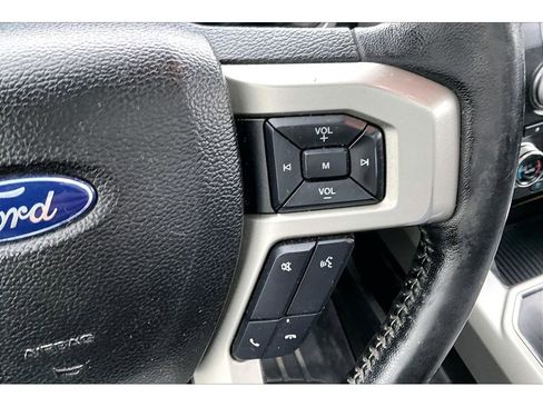 Used 2018 Ford F150 Lariat w/ Equipment Group 502A Luxury AWD/4WD image 28