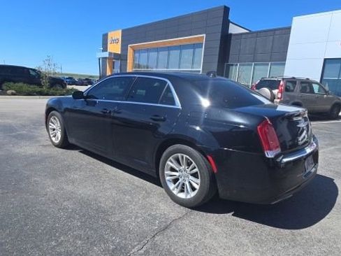 Used 2021 Chrysler 300 Touring L w/ Popular Equipment Group image 13