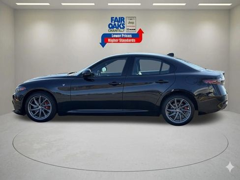 Used 2024 Alfa Romeo Giulia Ti AWD/4WD image 10