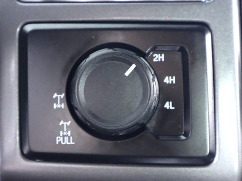 Used 2015 Ford F150 XLT w/ Equipment Group 301A Mid AWD/4WD image 28