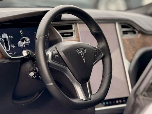 Used 2017 Tesla Model S 90D image 13