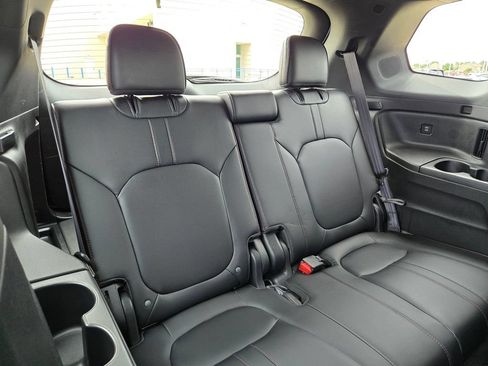 Used 2025 Honda Pilot Black Edition image 26