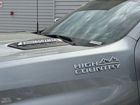 Used 2024 Chevrolet Silverado 2500 High Country w/ High Country Premium Package image 15