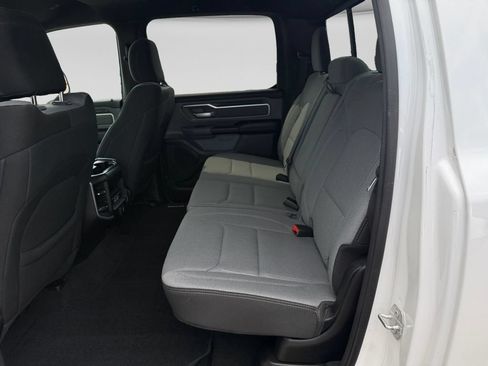 Used 2022 RAM 1500 Big Horn AWD/4WD image 32
