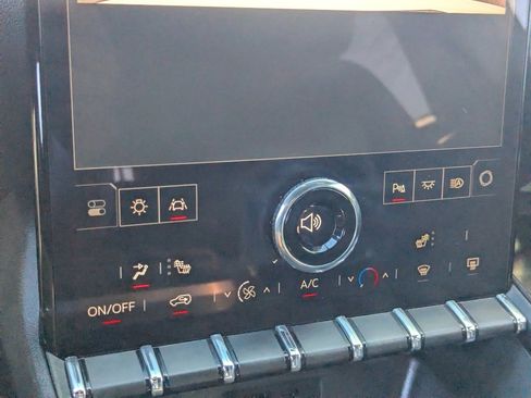 Used 2025 GMC Terrain Elevation image 22