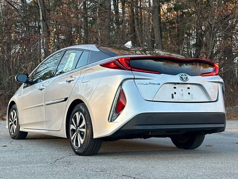 Used 2018 Toyota Prius Prime Plus image 10