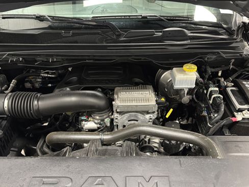 Used 2024 RAM 1500 Laramie AWD/4WD image 25