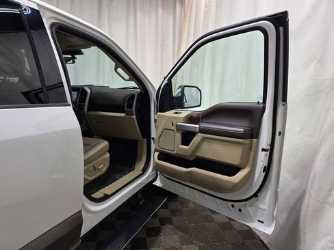 Used 2019 Ford F150 Lariat w/ Equipment Group 502A Luxury image 33