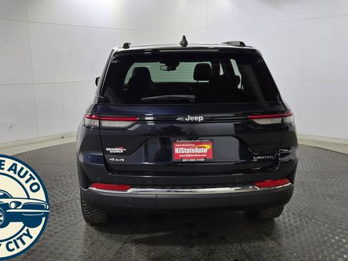 Used 2024 Jeep Grand Cherokee Limited AWD/4WD image 6