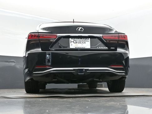 Used 2023 Lexus LS 500h AWD w/ Luxury Package image 42