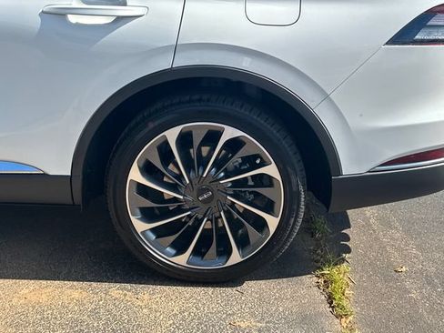 New 2026 Lincoln Aviator Reserve AWD/4WD image 21