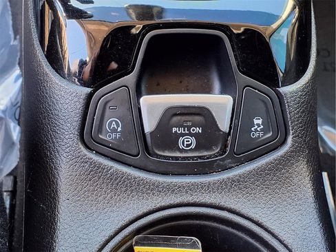 Used 2018 Jeep Compass Limited image 21